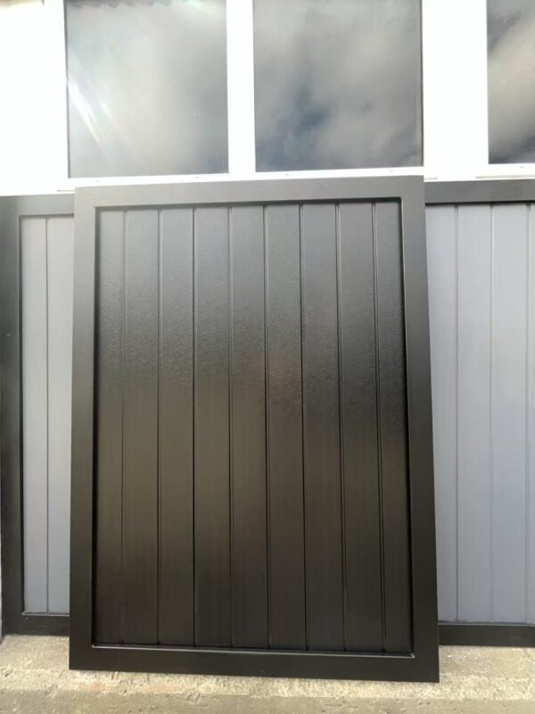New arrivals SAFF Aluminium coated Colour Alumi Black Driveway gate - Image 3
